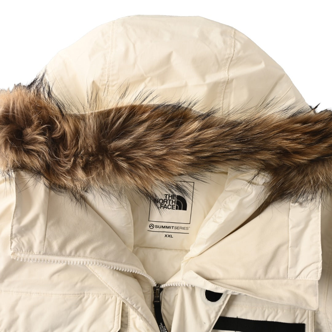 The North Face Puffer Jacket for Clean Everyday Styling