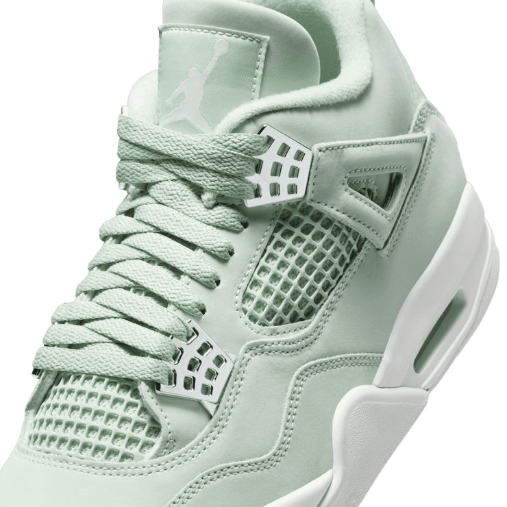 Air Jordan 4 Retro Abundance – Pale Green Sneakers