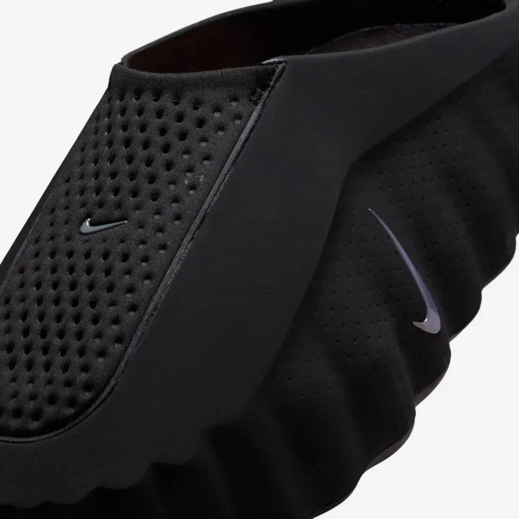 Nike Mind 001 Black / Hyper Crimson Slip-On Mules