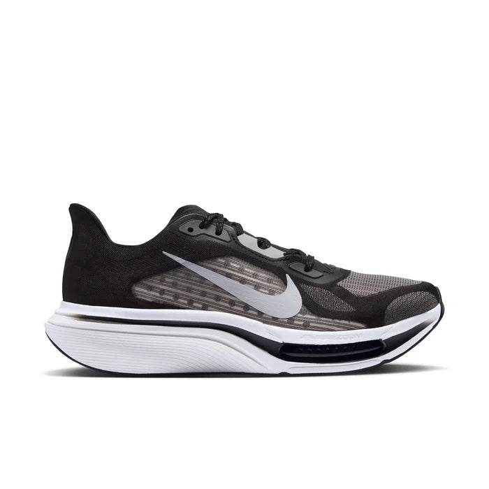 Nike Journey Run Running Shoes – Black & White