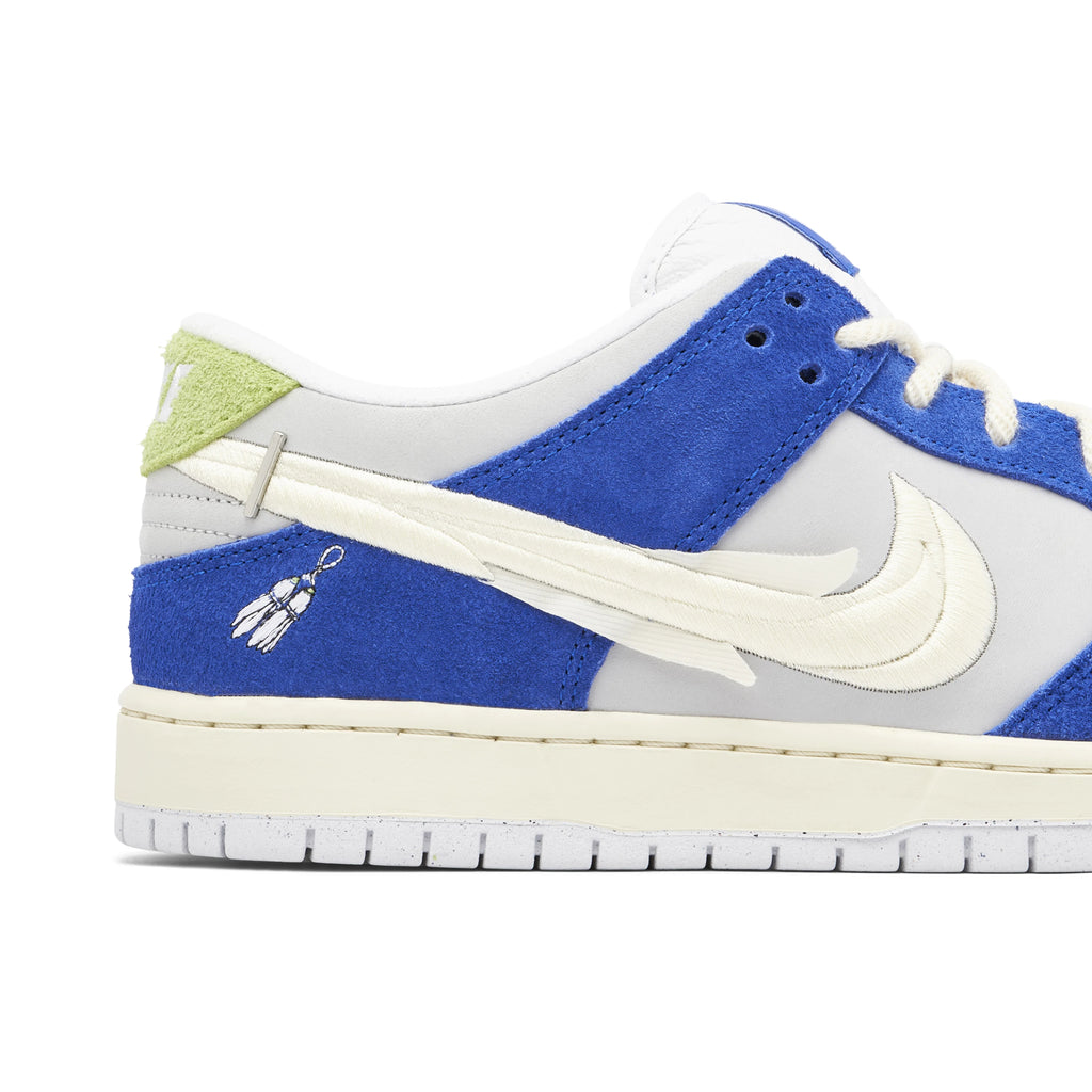 Nike Dunk Low Pro Blue & White Sneakers